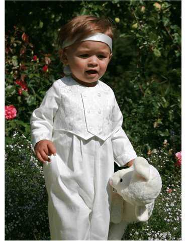Grace-Philip in weißem Brokatanzug