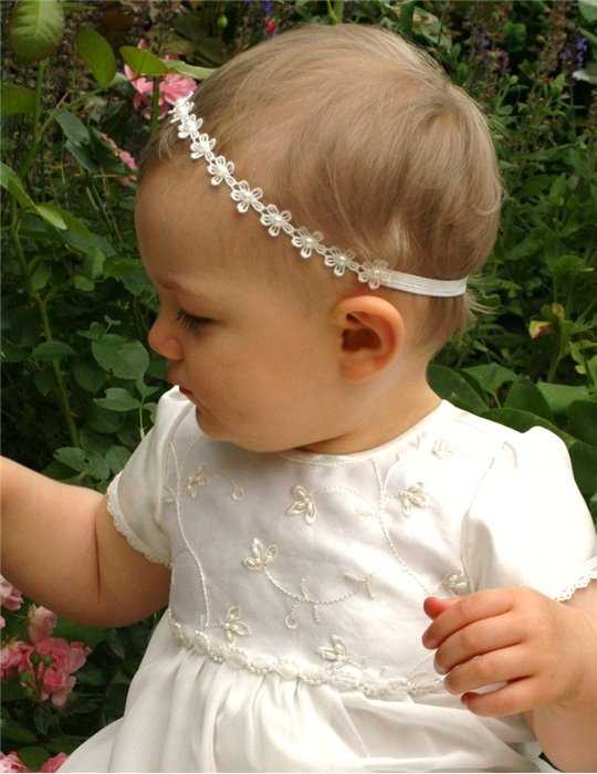 Sød tiara med blomster og perler
