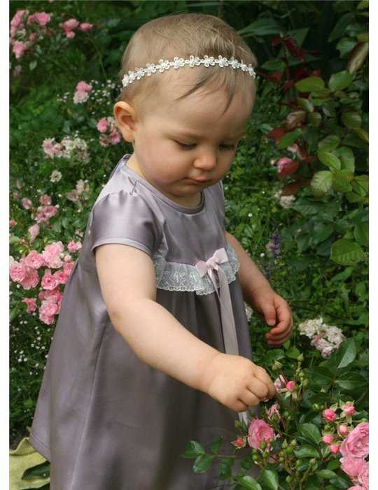 Festklänning till baby i lavendel-lila