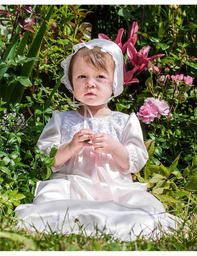 Dopklänning till vår kusin Ingrid